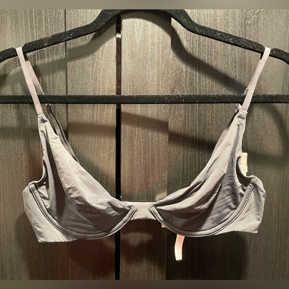 Victoria’s Secret’s Gray Bra